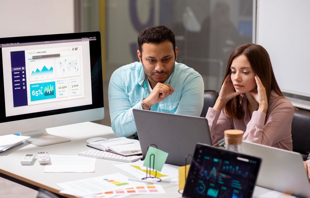 SEO company in Chandigarh reviewing website traffic and keyword reports